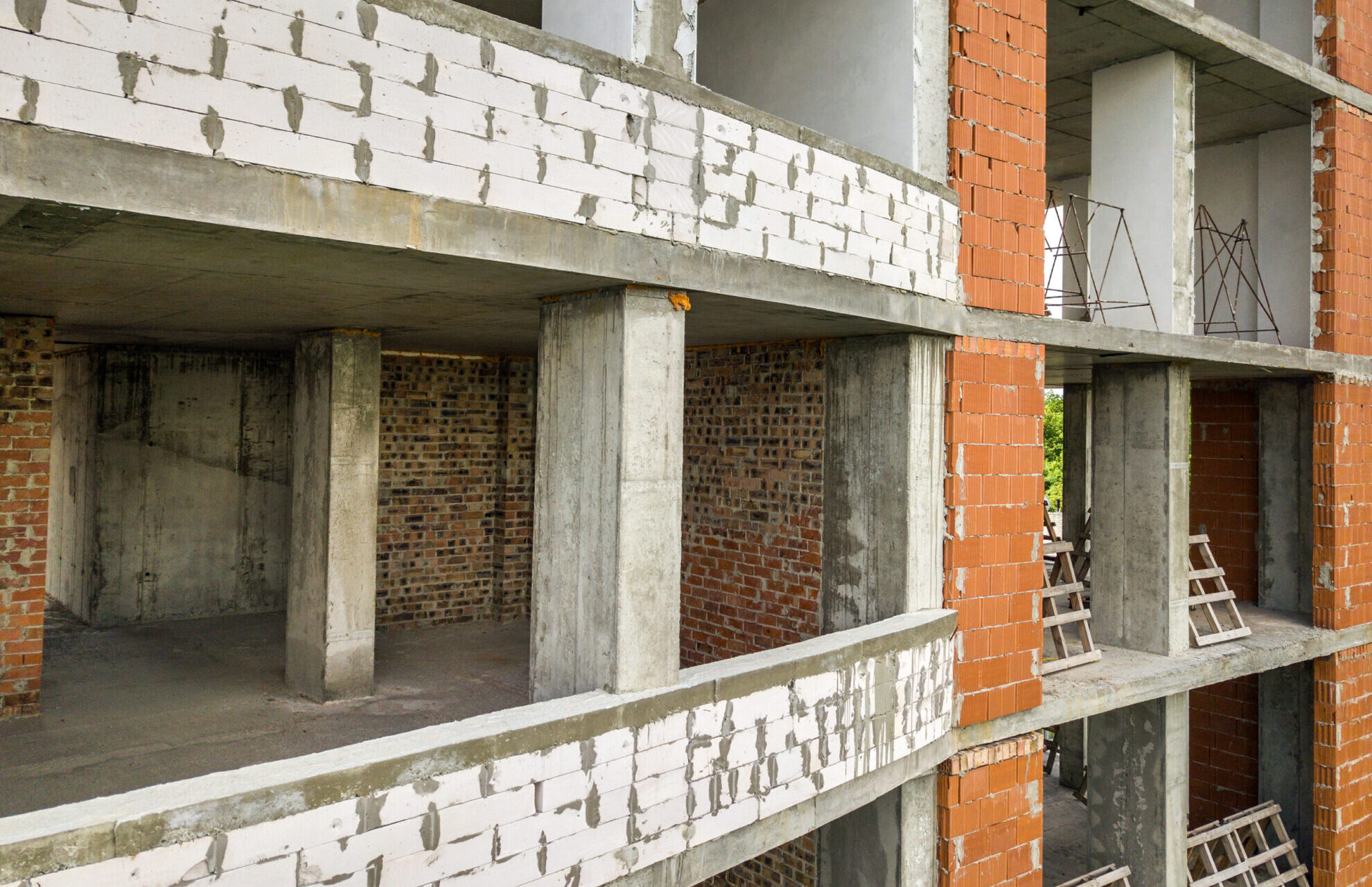 Concrete vs. Bricks: Which is the Best Material for Building Your Home?